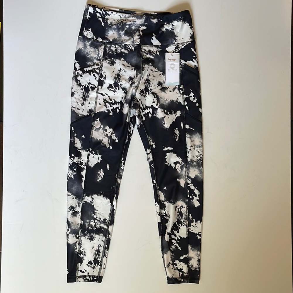 Balance Collection Legging | Black & White | Large